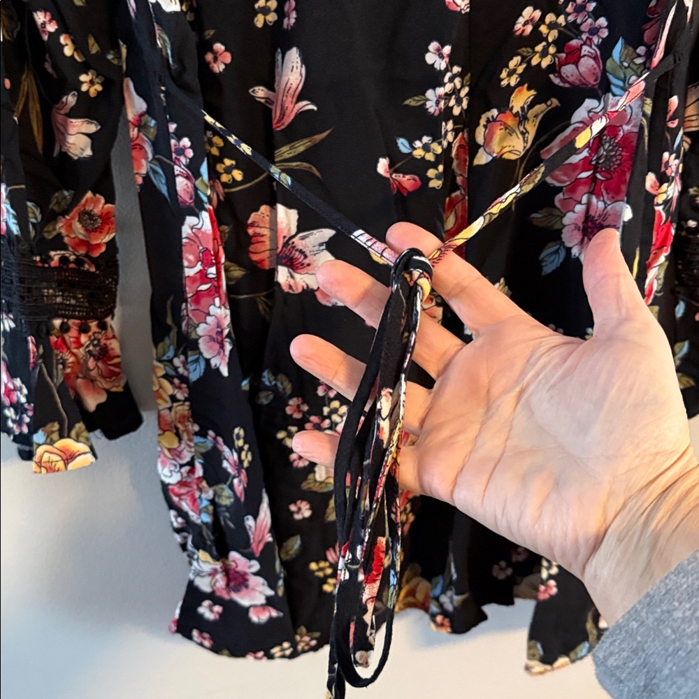Old Navy Black Floral Long Sleeve Dress - Picture 7 of 8
